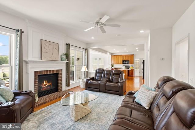 8166 DOUGLAS FIR DR, Lorton, VA 22079