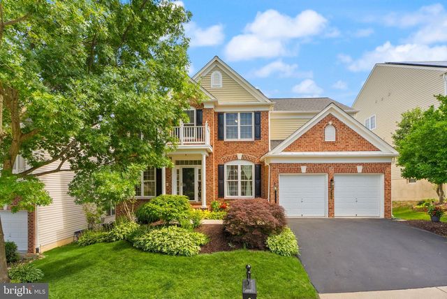 8166 DOUGLAS FIR DR, Lorton, VA 22079