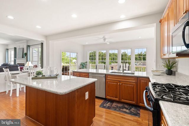 8166 DOUGLAS FIR DR, Lorton, VA 22079