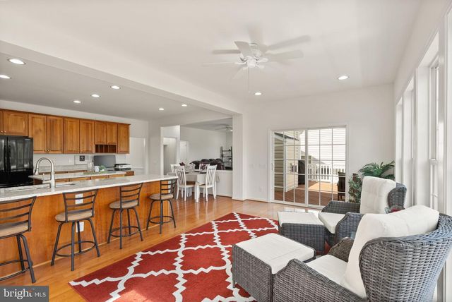 8166 DOUGLAS FIR DR, Lorton, VA 22079