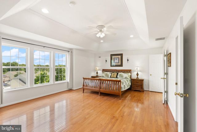 8166 DOUGLAS FIR DR, Lorton, VA 22079