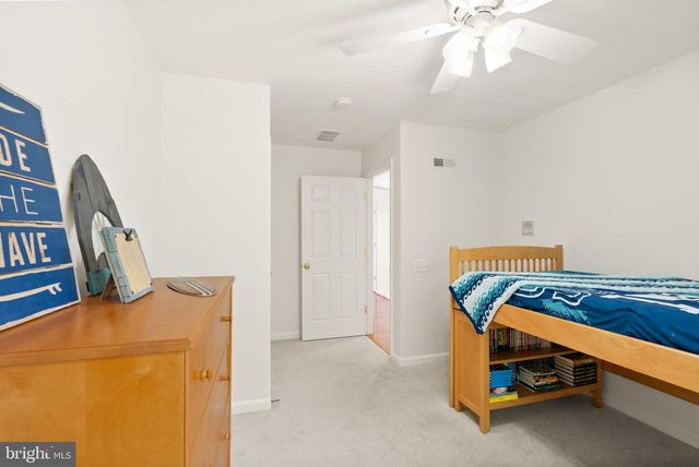 8166 DOUGLAS FIR DR, Lorton, VA 22079