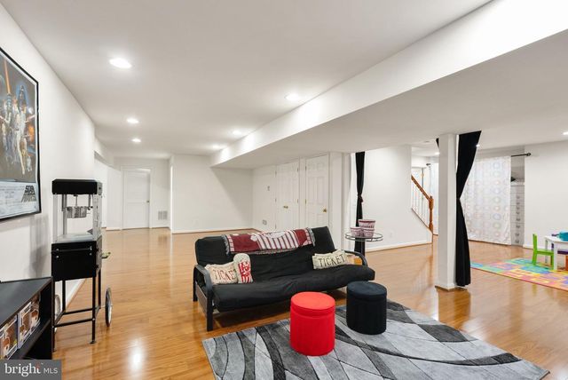 8166 DOUGLAS FIR DR, Lorton, VA 22079