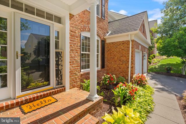 8166 DOUGLAS FIR DR, Lorton, VA 22079