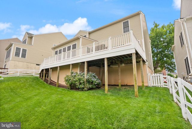 8166 DOUGLAS FIR DR, Lorton, VA 22079