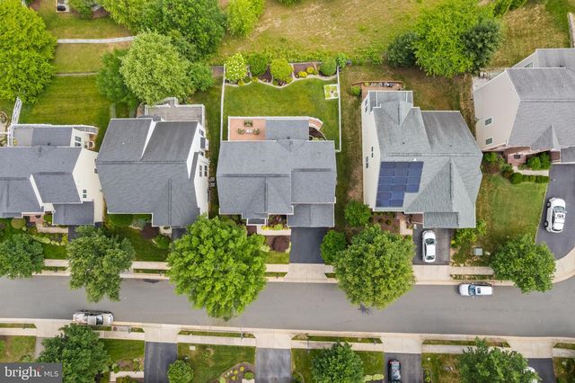 8166 DOUGLAS FIR DR, Lorton, VA 22079