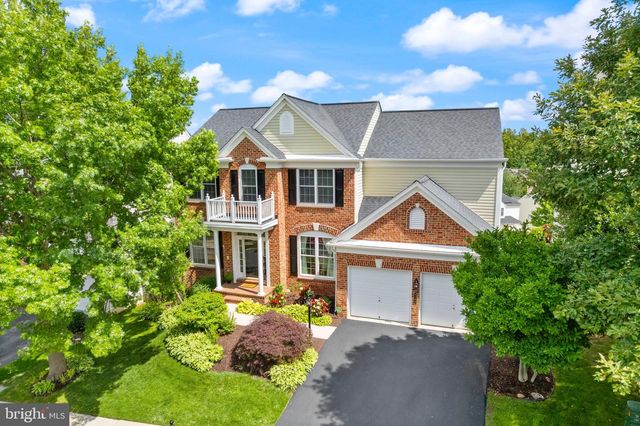 8166 DOUGLAS FIR DR, Lorton, VA 22079