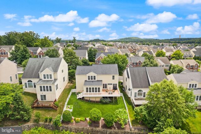 8166 DOUGLAS FIR DR, Lorton, VA 22079
