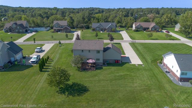 5616 Jada Drive, Highland Charter Township, MI 48356
