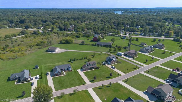 5616 Jada Drive, Highland Charter Township, MI 48356