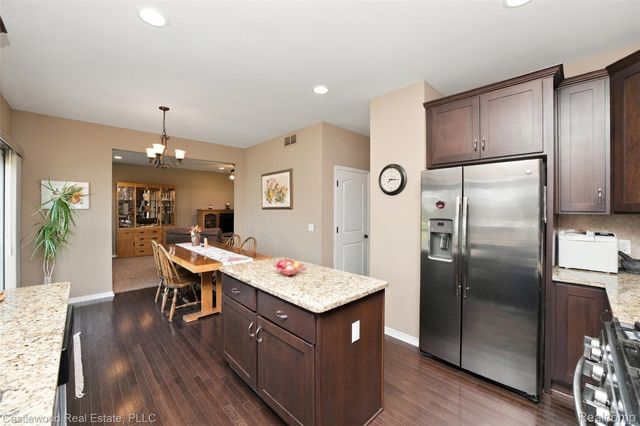 5616 Jada Drive, Highland Charter Township, MI 48356