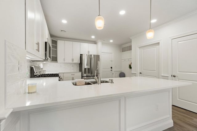 320 Middlesex Ave E307, Medford, MA 02155