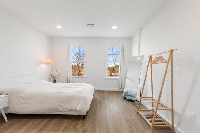 320 Middlesex Ave E307, Medford, MA 02155