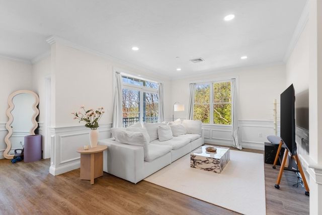 320 Middlesex Ave E307, Medford, MA 02155