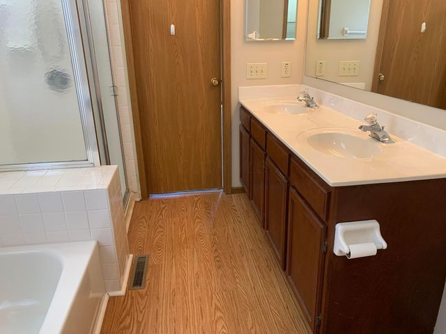 620 Laurel Oak Court, Westerville, OH 43081