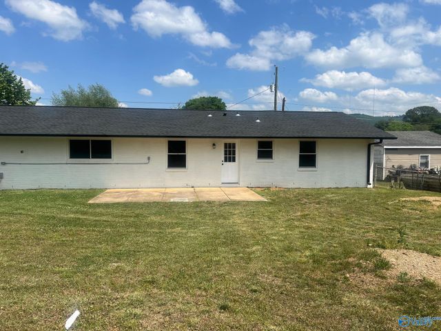 2211 Penhall Drive, Huntsville, AL 35811