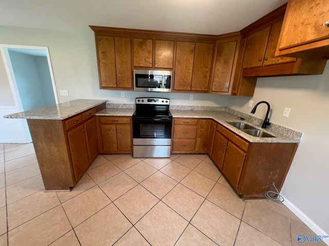 2211 Penhall Drive, Huntsville, AL 35811