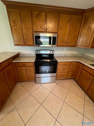 2211 Penhall Drive, Huntsville, AL 35811