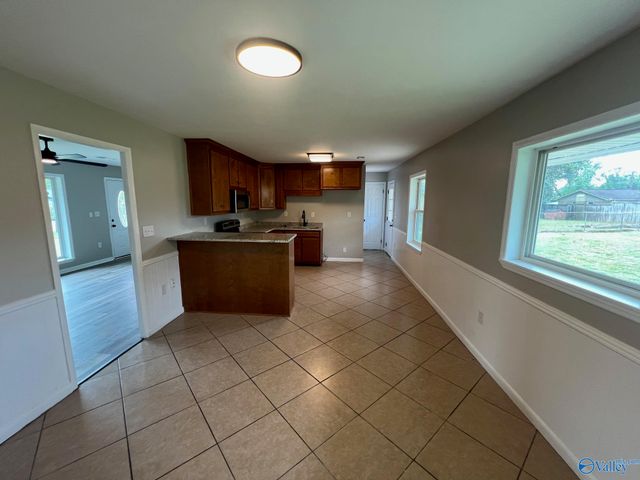 2211 Penhall Drive, Huntsville, AL 35811