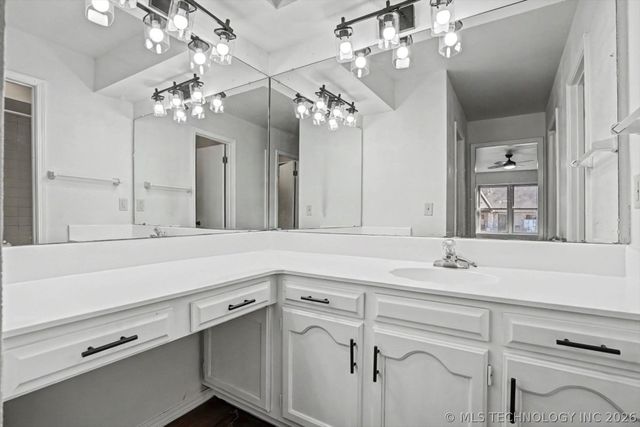 304 W Albuquerque Street S, Broken Arrow, OK 74011