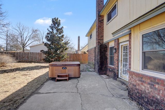 304 W Albuquerque Street S, Broken Arrow, OK 74011