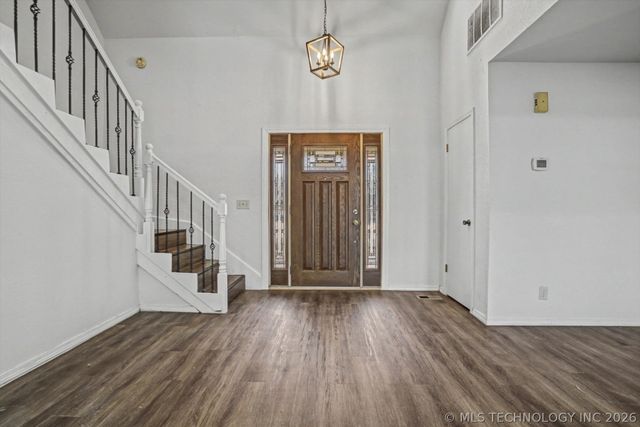 304 W Albuquerque Street S, Broken Arrow, OK 74011