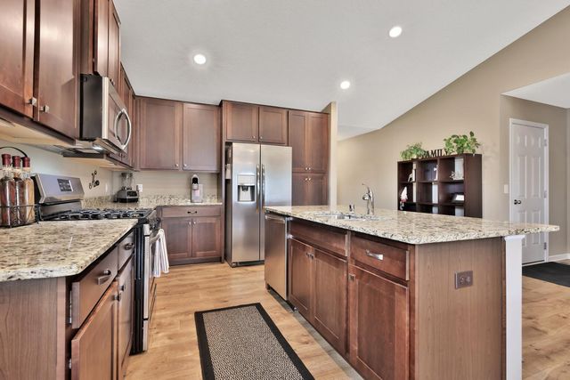 9163 67th Street S, Cottage Grove, MN 55016