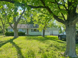 241 N Somonauk Road, Cortland, IL 60112