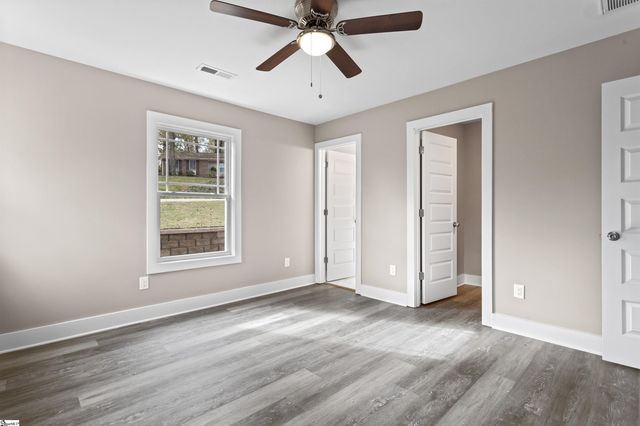 2 Hillbrook Road, Taylors, SC 29687