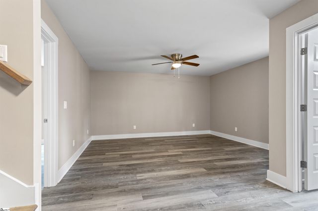 2 Hillbrook Road, Taylors, SC 29687