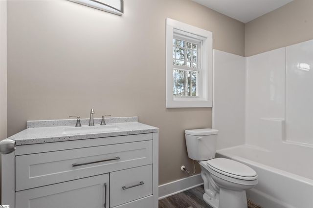 2 Hillbrook Road, Taylors, SC 29687