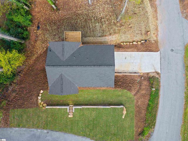 2 Hillbrook Road, Taylors, SC 29687