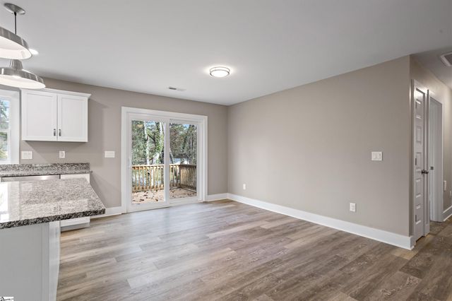 2 Hillbrook Road, Taylors, SC 29687