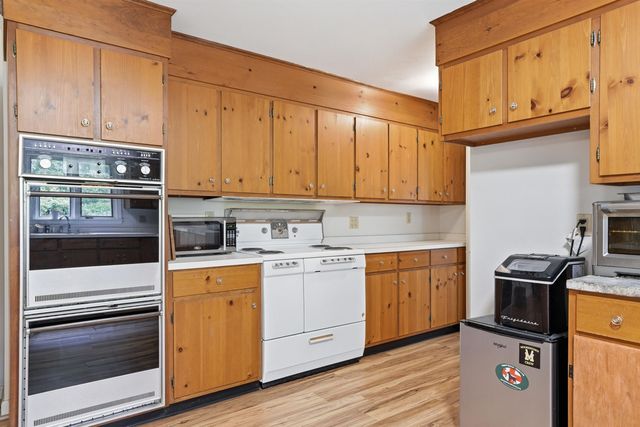 1 Chandler Road, Bedford, NH 03110