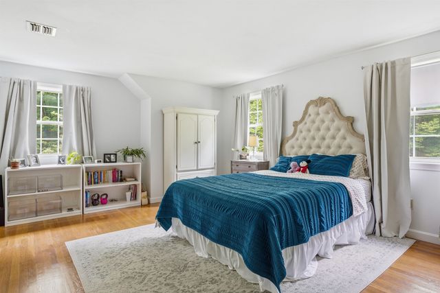 1 Chandler Road, Bedford, NH 03110