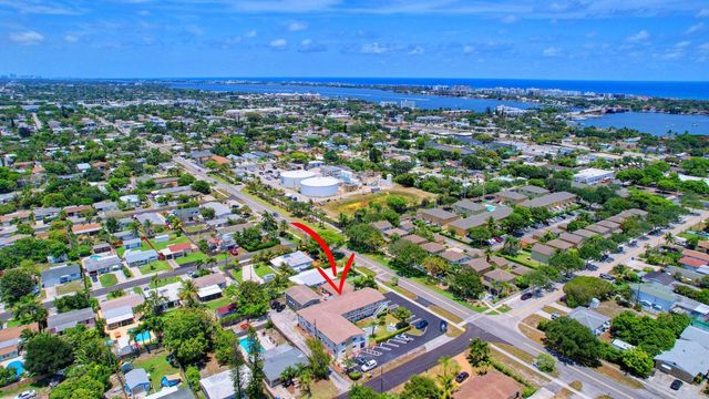 525 S Broadway Street M, Lantana, FL 33462