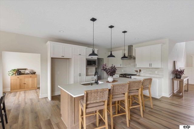 10010 S 184th Street, Omaha, NE 68136