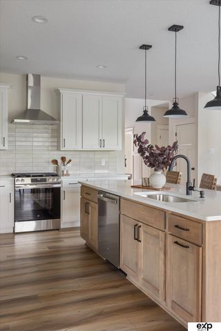 10010 S 184th Street, Omaha, NE 68136