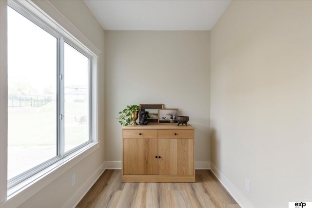 10010 S 184th Street, Omaha, NE 68136