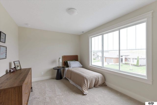 10010 S 184th Street, Omaha, NE 68136