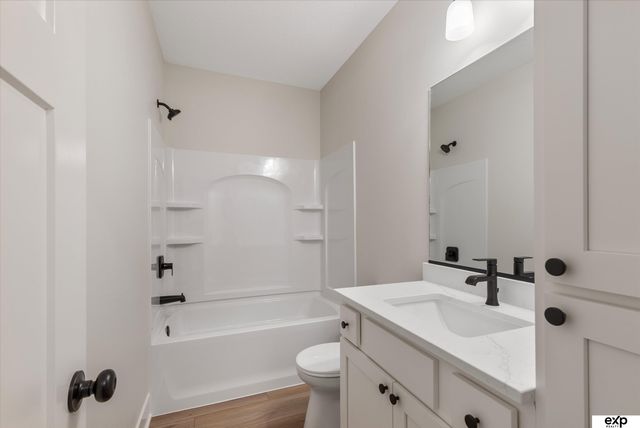 10010 S 184th Street, Omaha, NE 68136