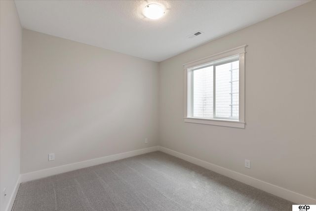 10010 S 184th Street, Omaha, NE 68136