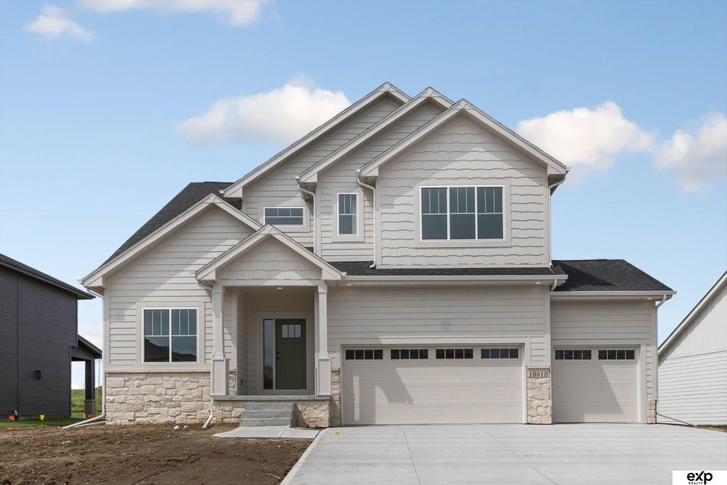 10010 S 184th Street, Omaha, NE 68136