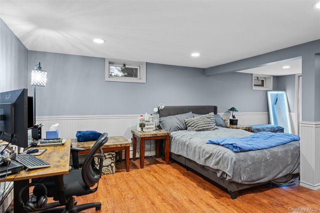 7 W Elm Street, Islip, NY 11751