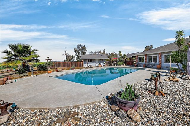 3969 Hatch Road, Merced, CA 95340