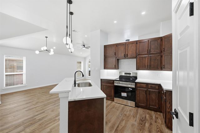 1005 Meadow Circle N, Keller, TX 76248