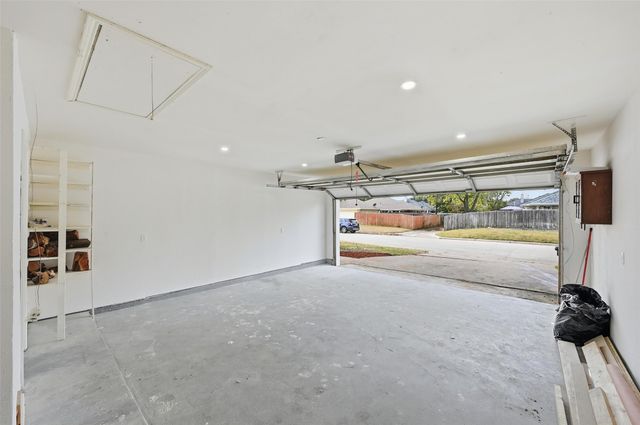 1005 Meadow Circle N, Keller, TX 76248