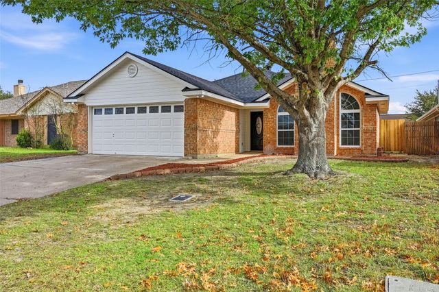 1005 Meadow Circle N, Keller, TX 76248