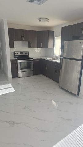 5211 SW 24th Street, West Park, FL 33023