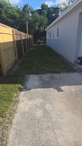 5211 SW 24th Street, West Park, FL 33023